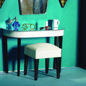 5154 Stool