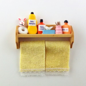 SHELF PINE BATHROOM SHELF