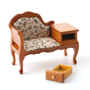 DF824 - Walnut Telephone Seat